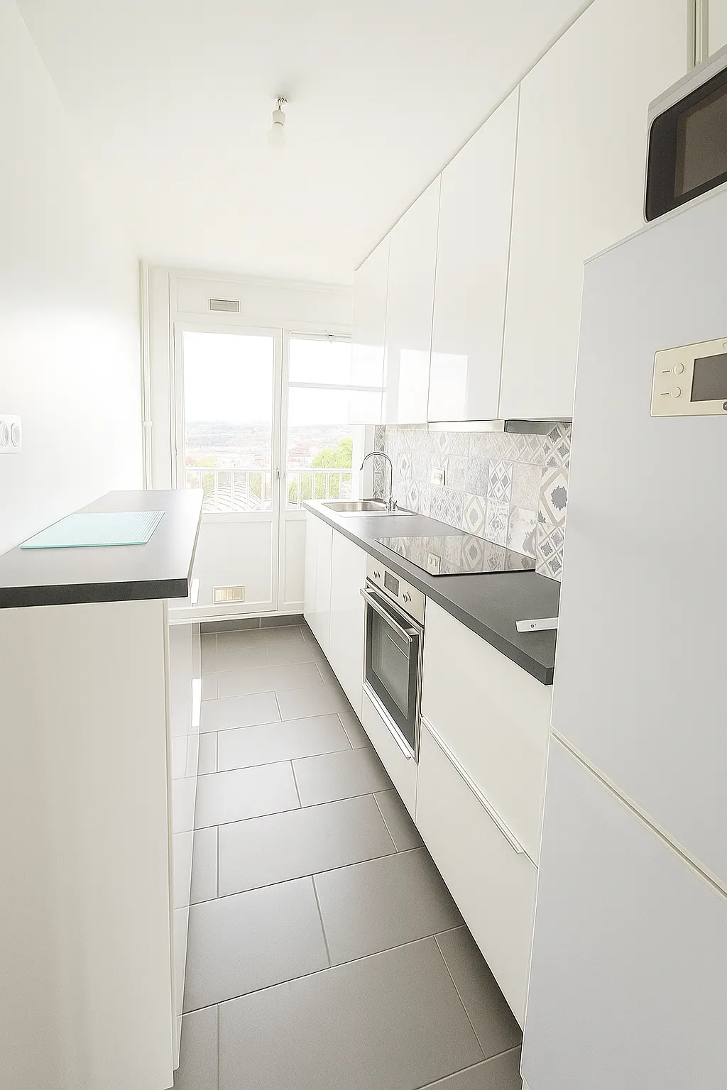 Piso de 4 habitaciones luminoso con balcón, vistas despejadas — foto 2