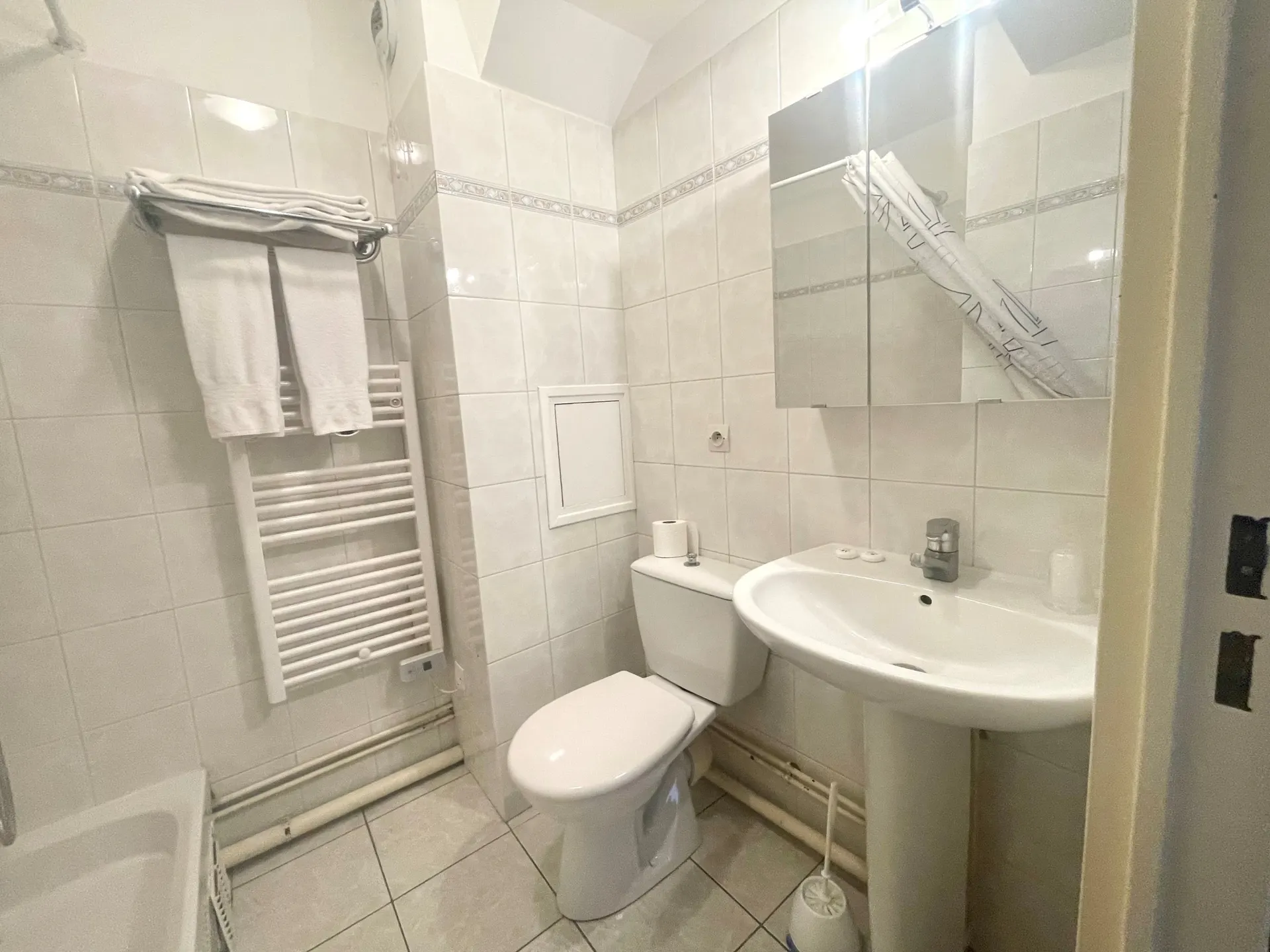 2-Bedroom Student Apartment in Saint-Maur-des-Fossés — photo 5