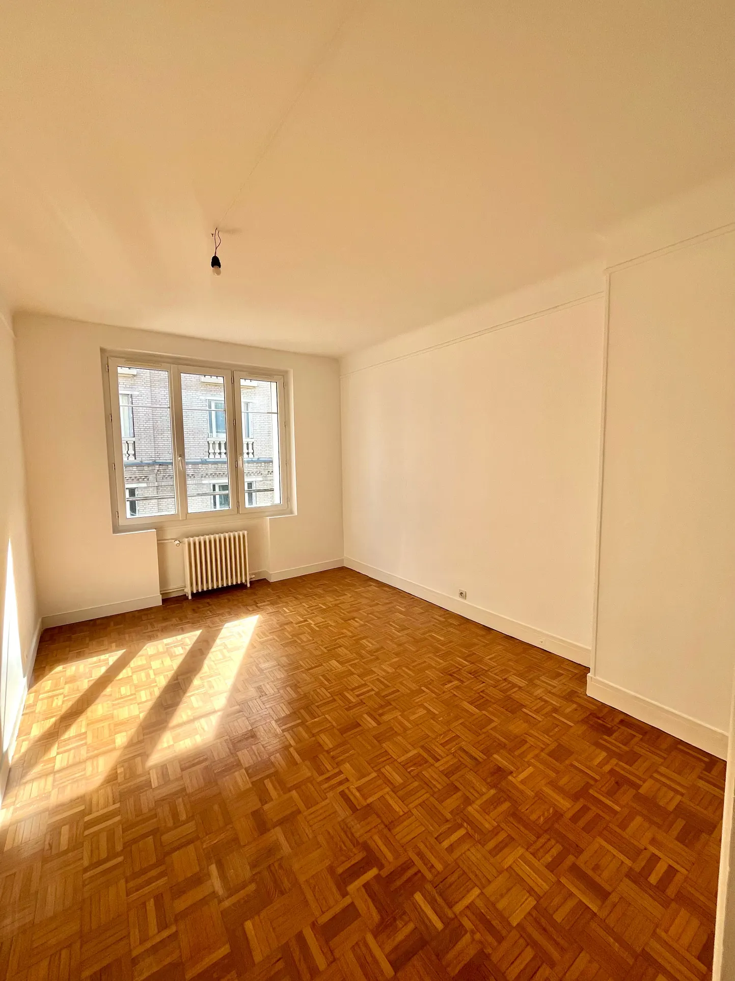 Calle tranquila | Piso familiar de 5 habitaciones — foto 2
