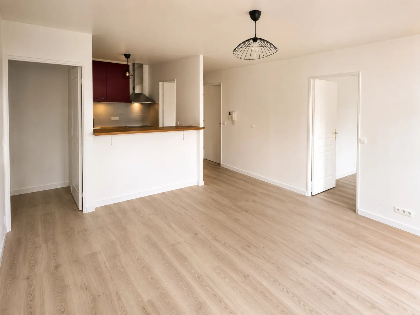 4-Room Apartment - Entirely Renovated 72 m²
